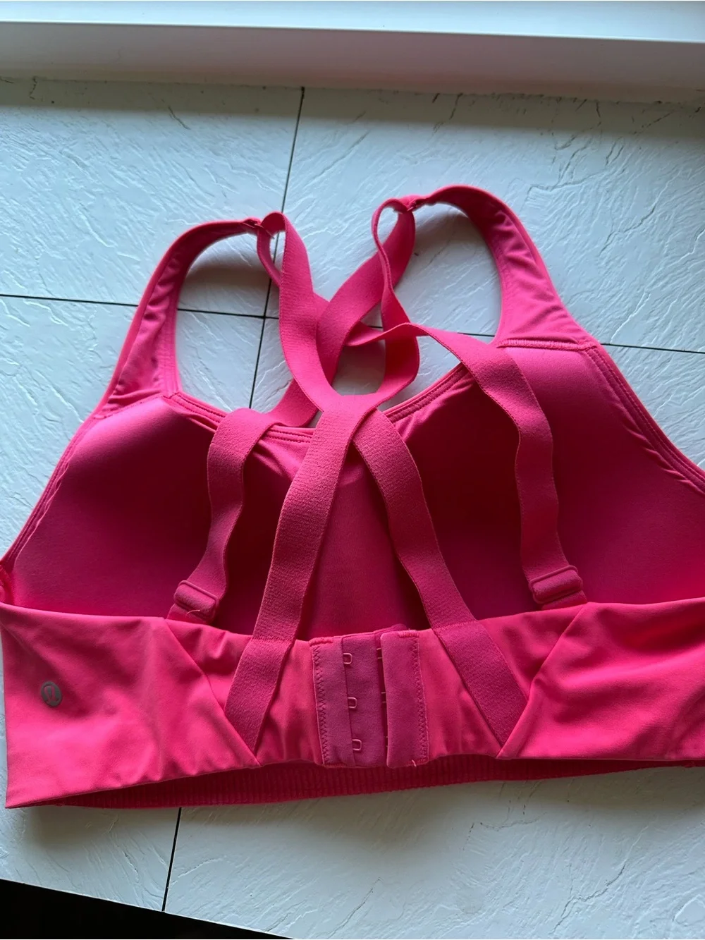Lululemon Energy Bra *High Support, B-DDD Cups Lip Gloss